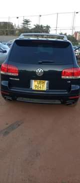 A picture of Volkswagen tourage 22