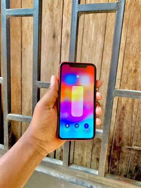 A picture of iPhone 11 64GB