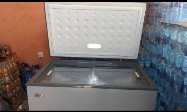 A picture of Nauza freezer aina kipengele fanya kuwai nipo mbagala kizuiani inauzwa