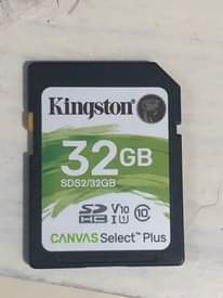 A picture of Canon 55D body bila lens