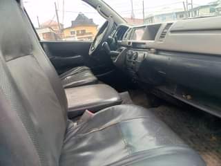 A picture of Toyota Hiace Hummer Bus 