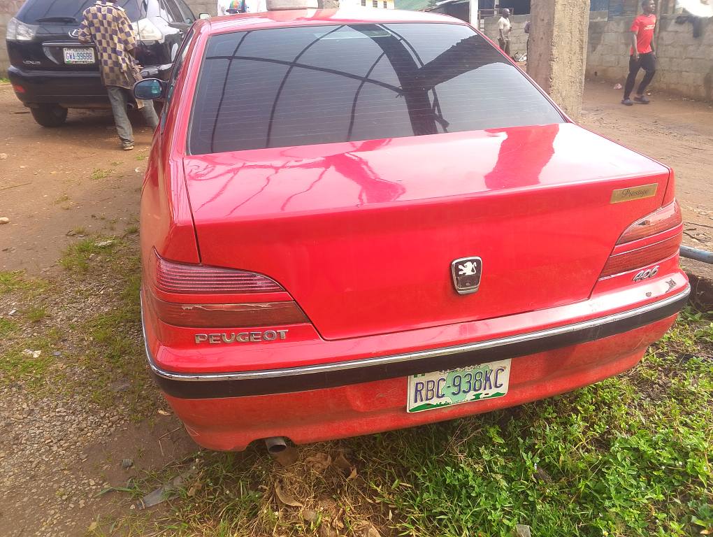 A picture of Distress Peugeot 407 07069558637