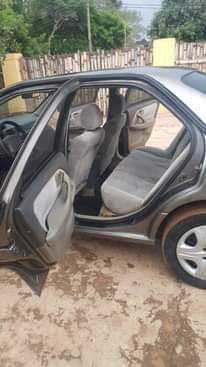 A picture of 2000 Toyota Camry LE