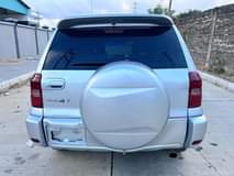 A picture of TOYOTA RAV4 L