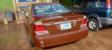 A picture of Toyota camry 2004 2005