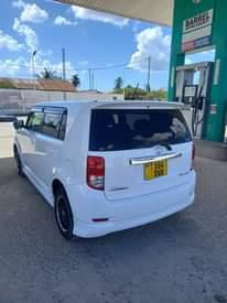 A picture of Toyota rumion