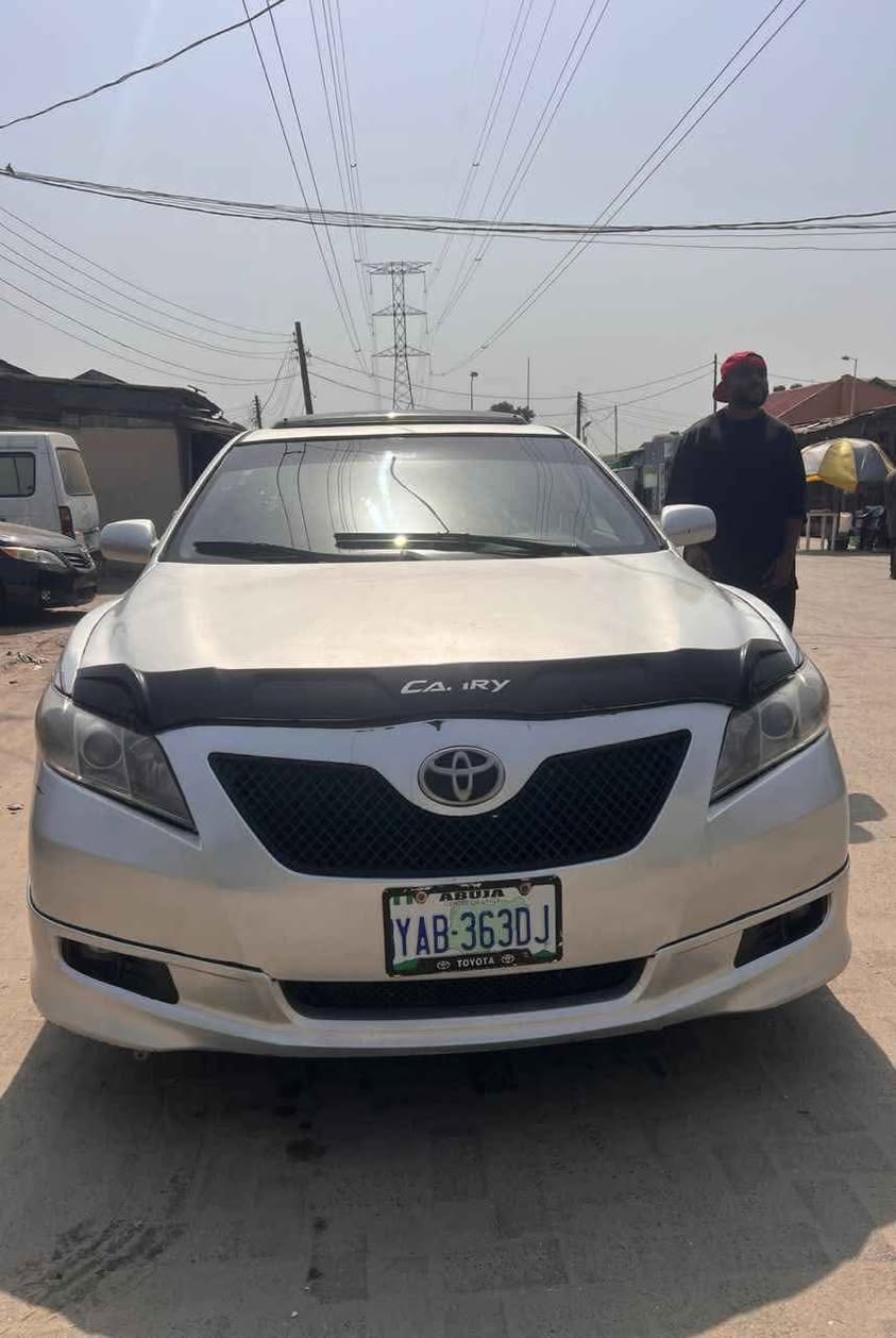A picture of Toyota camry sport 07