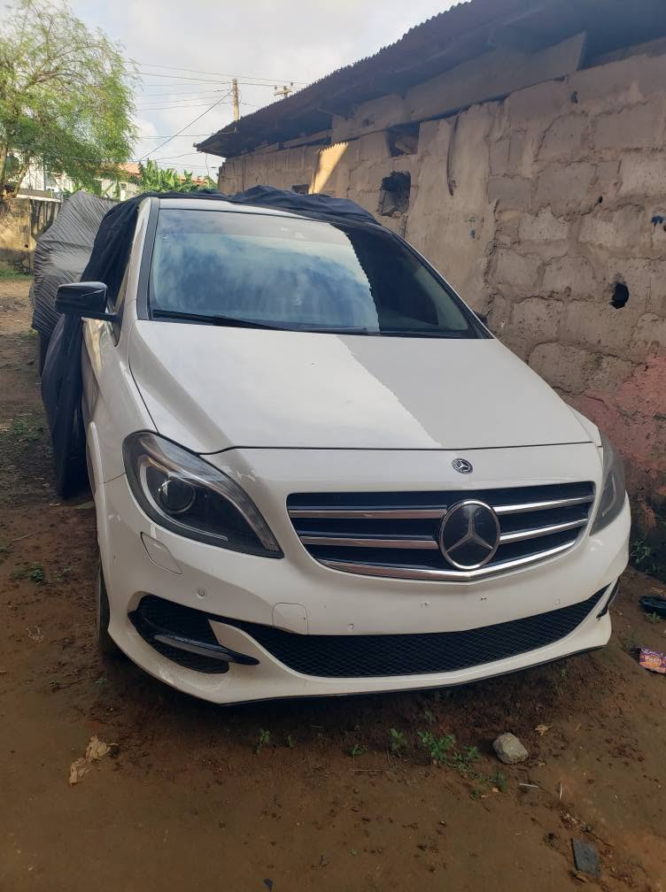 A picture of Mercedes Benz bclass 200