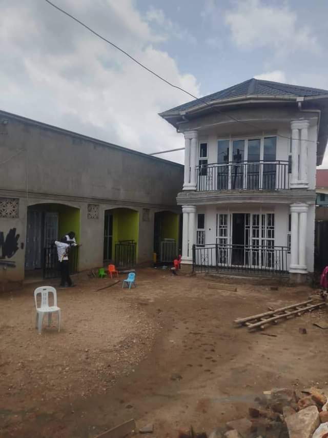 A picture of  QUICK SALE QUICK SALE FLAT HOUSE AND 5 DOUBLE