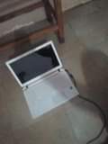 A picture of nauza laptop ya Toshiba