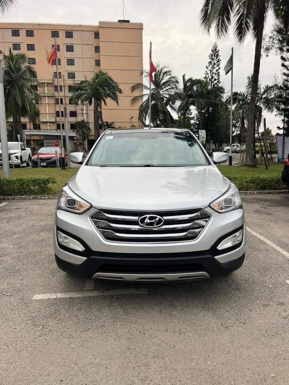 A picture of 2015 Hyundai santa fe