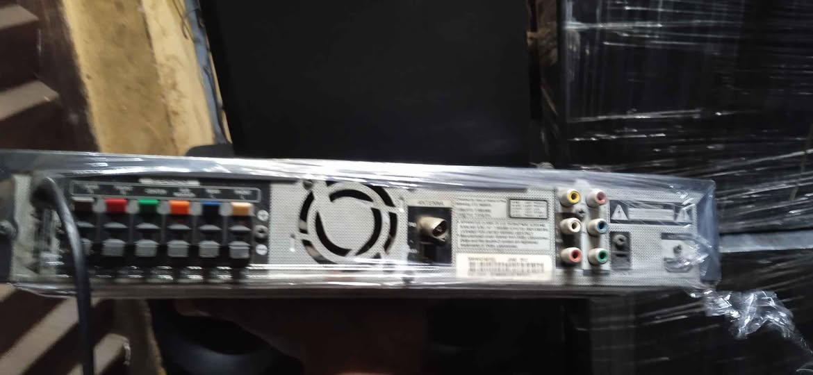 A picture of LG hometheatre engine only HT 806TH Ikorodu sabo market 09029186012