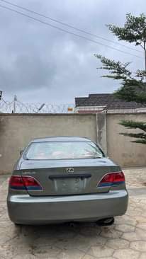 A picture of Lexus Es330