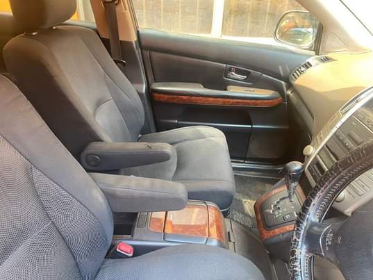 A picture of Harrier 2004 model 2.4cc for sale at 18m cash negotiable.