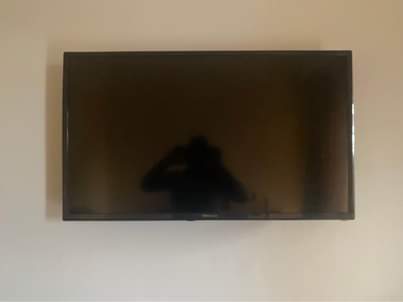 A picture of 43 inch flat screen television