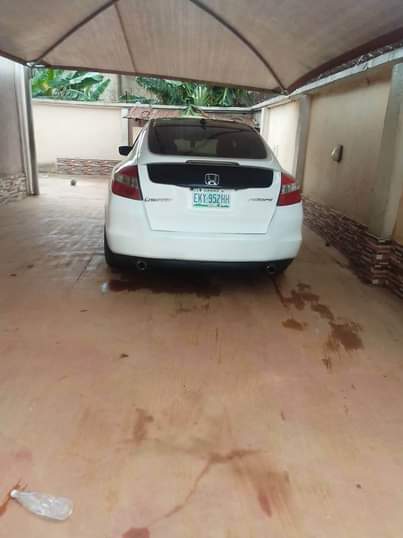 A picture of Distress sales Honda cross tour 2012 6.5m slightly negotiable call