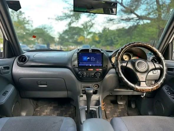 A picture of TOYOTA RAV4