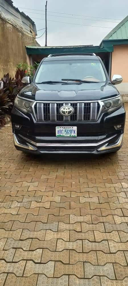 A picture of 2023 Toyota Land cruiser Prado 16m