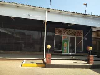 shops