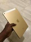A picture of iPad Air 2 128GB