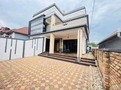 self compound houses