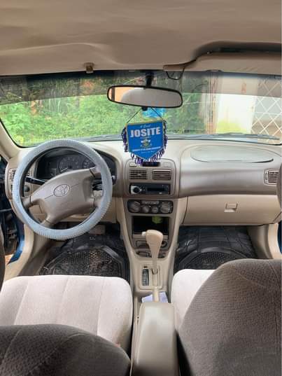 A picture of Toyota 2001