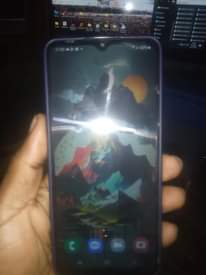 A picture of Samsung a12 gb 64