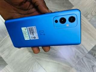A picture of One Plus 9 5G 256Gb Ram 12Gb Bei 600k