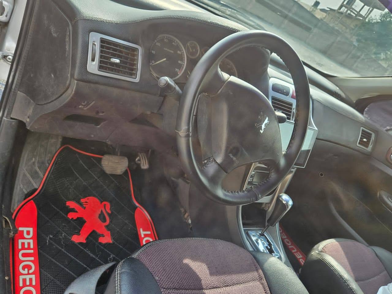 A picture of Peugeot