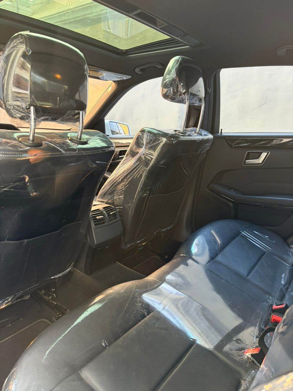 A picture of Mercedes Benz E350 Full option