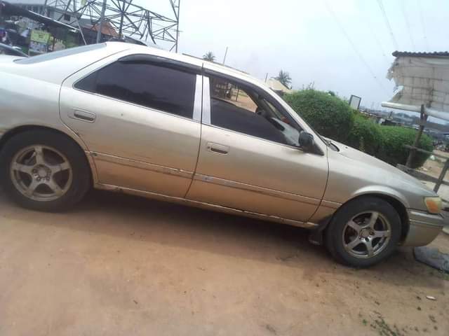 A picture of Toyota Camry 02..07088153375