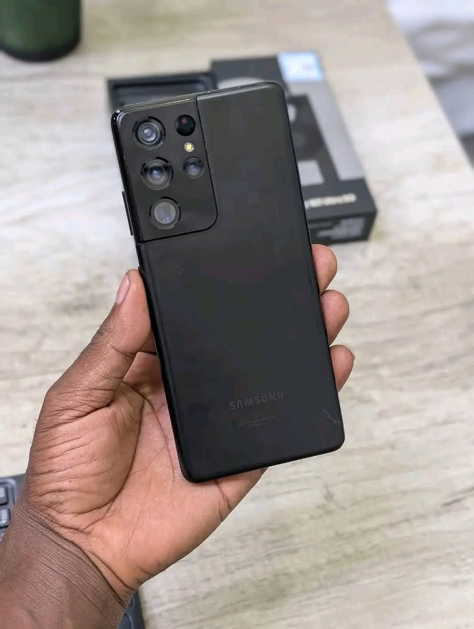 A picture of S21 ultra