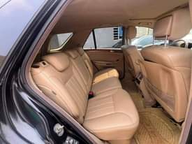 A picture of 2008 Mercedes benz ML350