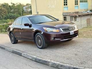 A picture of Very Clean Honda Accord V6