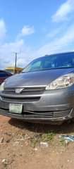 A picture of 2004 Toyota sienna Sienna