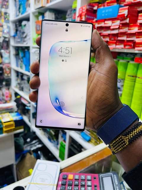A picture of SAMSUNG NOTE 10 5G