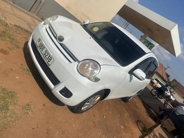 A picture of Toyota sienta