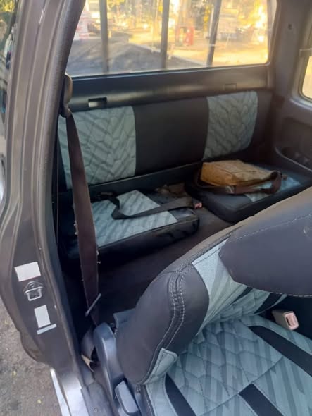 A picture of Hilux old Bei ni 19 5m 0653 323677