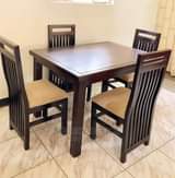 A picture of 0702546404 dining table