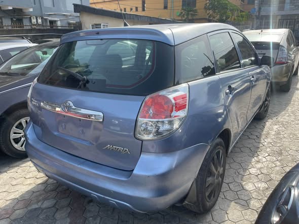 A picture of Toyota matrix 2005