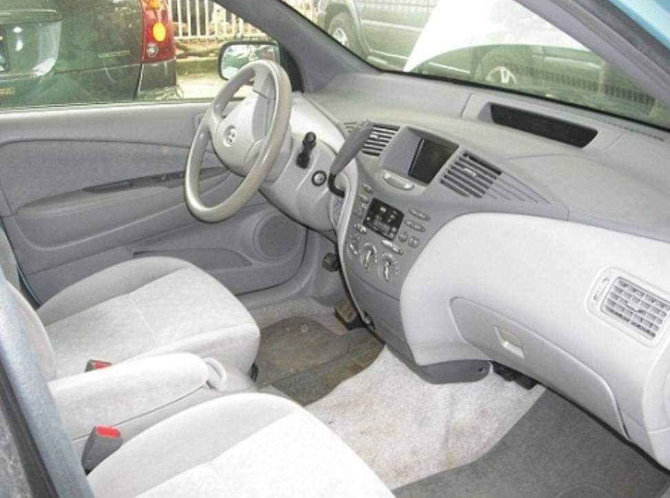 A picture of 2003 Toyota prius