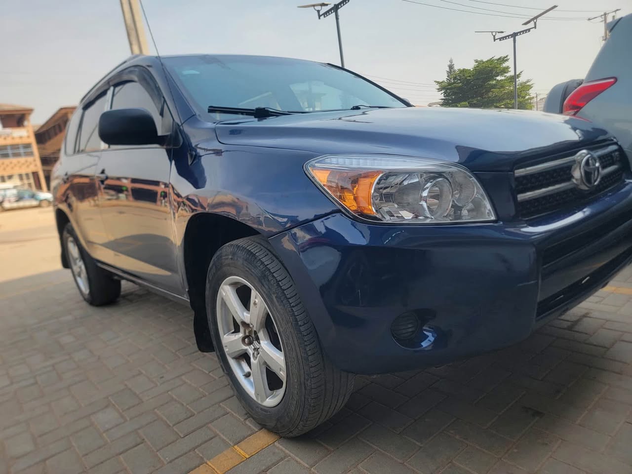 A picture of 2008 RAV4