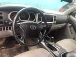 A picture of 2005 Toyota 4