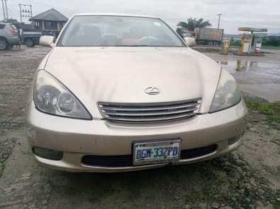 A picture of Hurry hurry now Sharp lexus es 300 With android screen