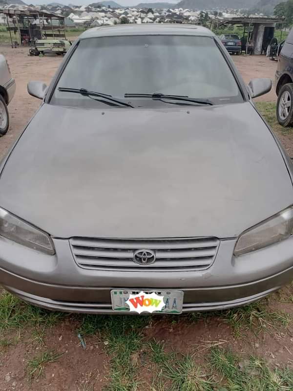 A picture of Distress sale Toyota Camry Pencil Light Untempered Engine and Gear