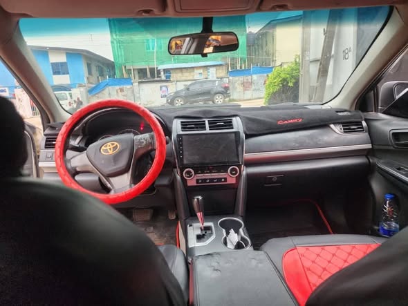 A picture of Toyota camry 2012