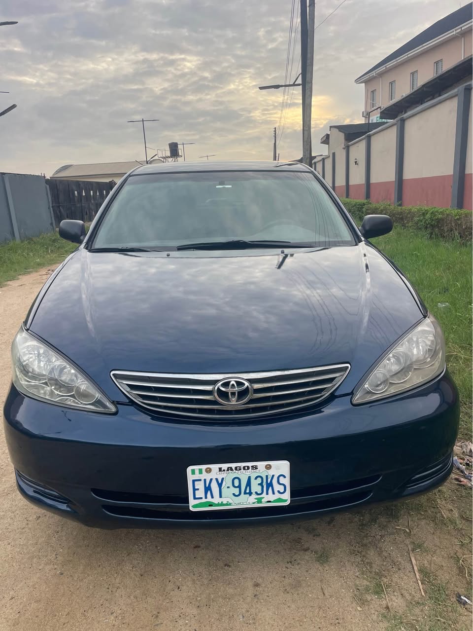 A picture of Tokunbo Standard 2004 Toyota Camry BIG DADDY