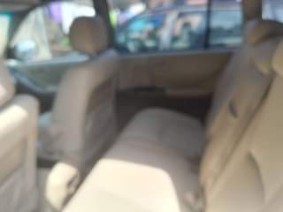 A picture of Neatly used 2005 Toyota Highlander with 3 seater row