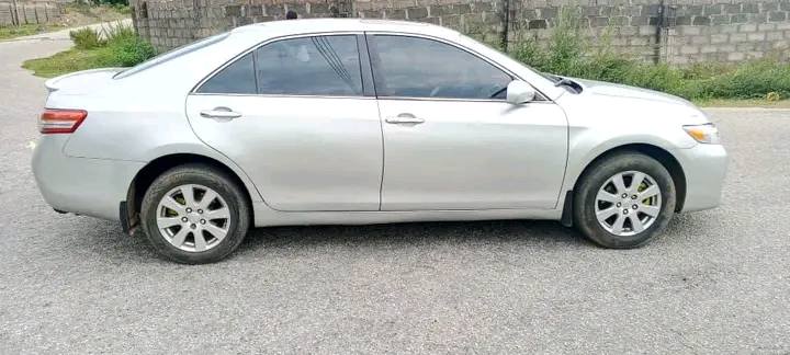 A picture of TOYOTA CAMRY