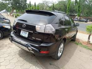 A picture of BARELY USED LEXUS RX 400 HYBRID ZERO ISSUE JUST BUY
